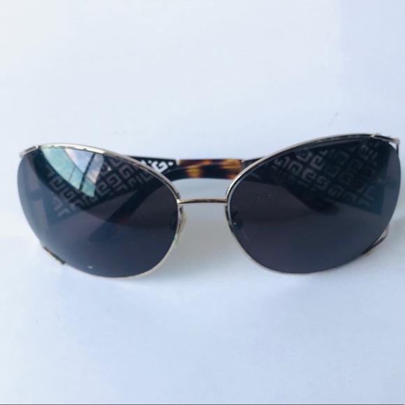 Givenchy | sunglasses - Picture 2 of 8